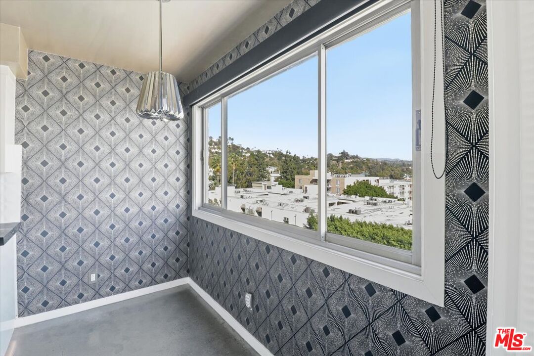 7250 Franklin Ave Unit: 517