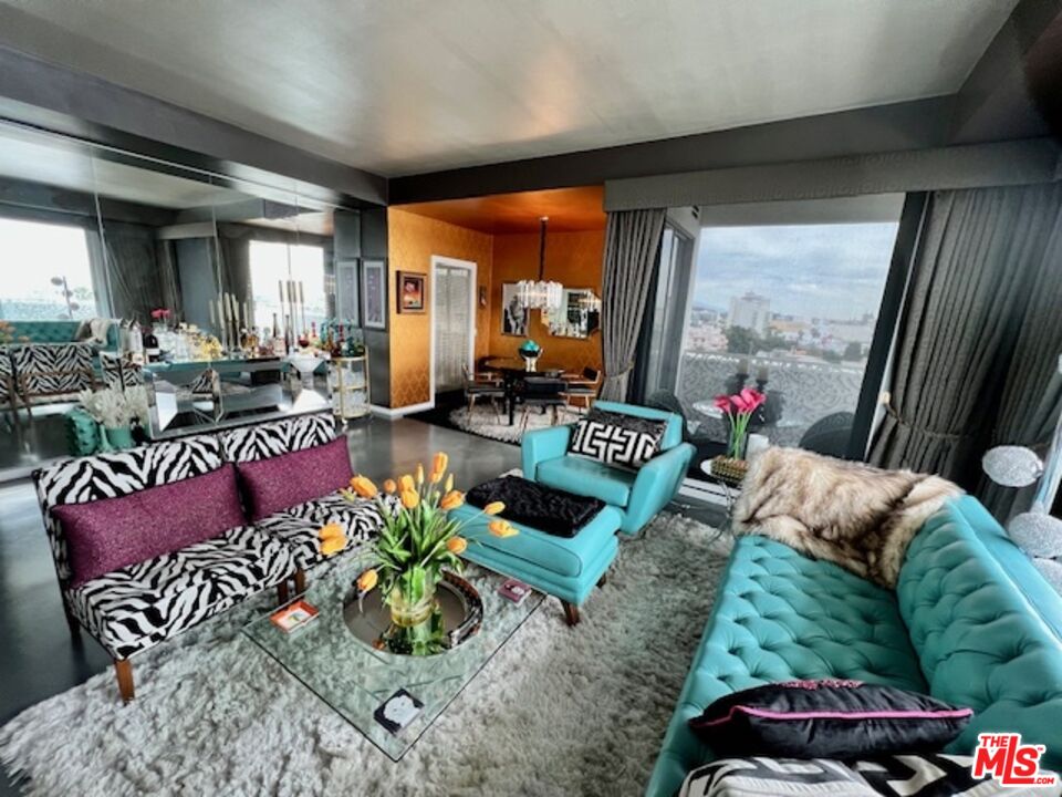 7250 Franklin Ave Unit: 517