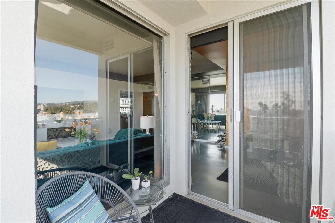 7250 Franklin Ave Unit: 517