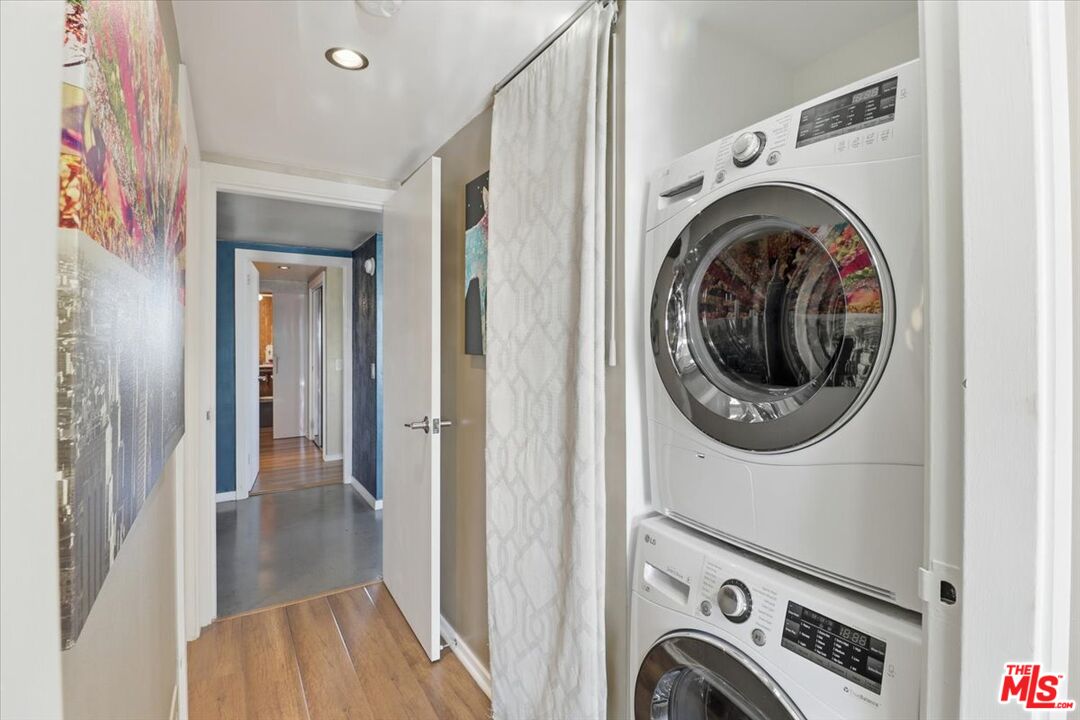 7250 Franklin Ave Unit: 517