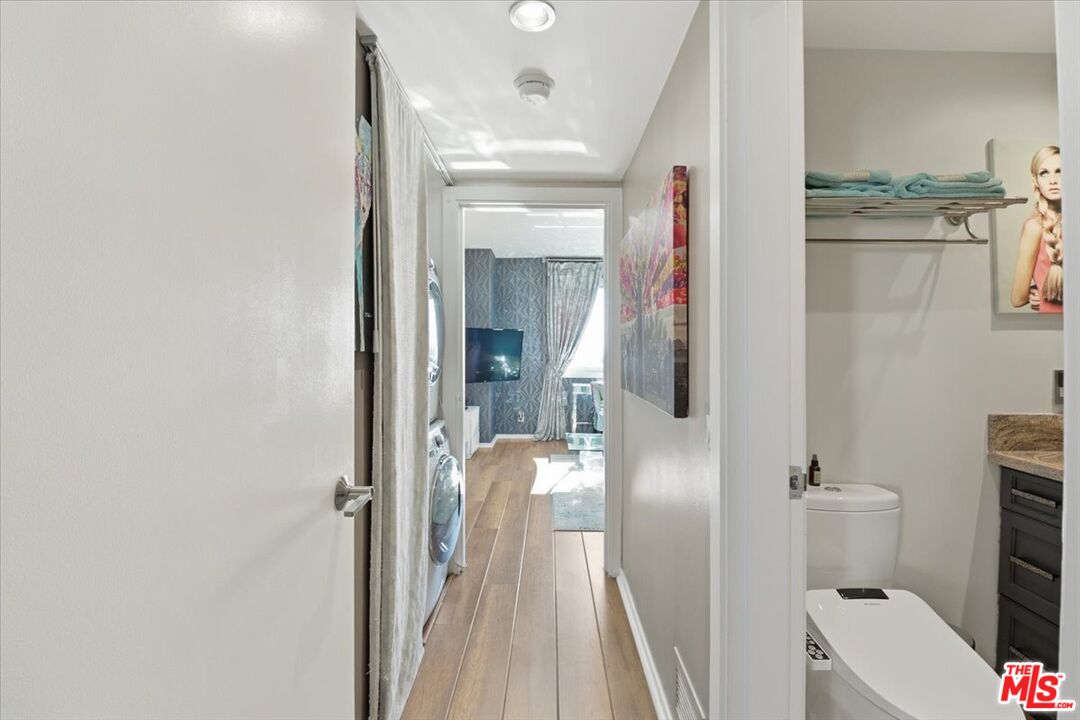 7250 Franklin Ave Unit: 517