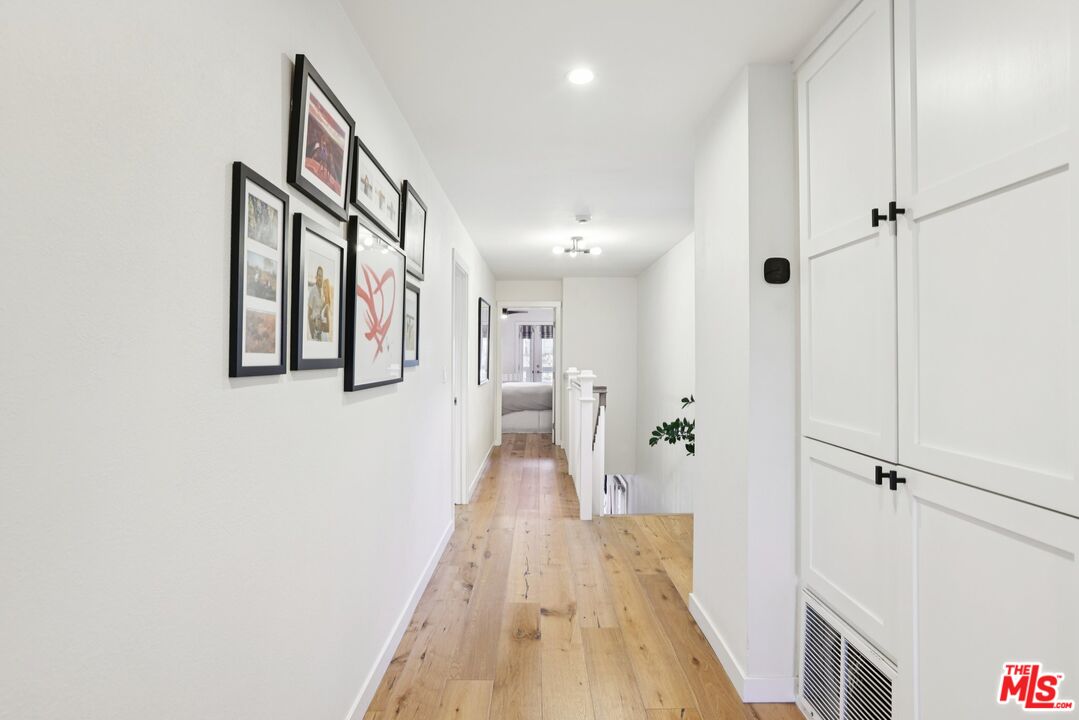 665 Washington Blvd Unit: 210