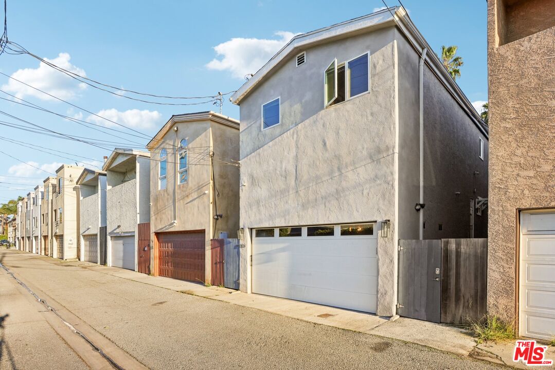 665 Washington Blvd Unit: 210