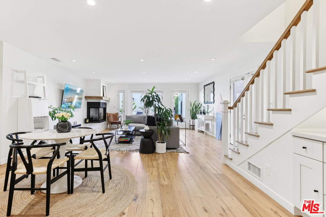 665 Washington Blvd Unit: 210