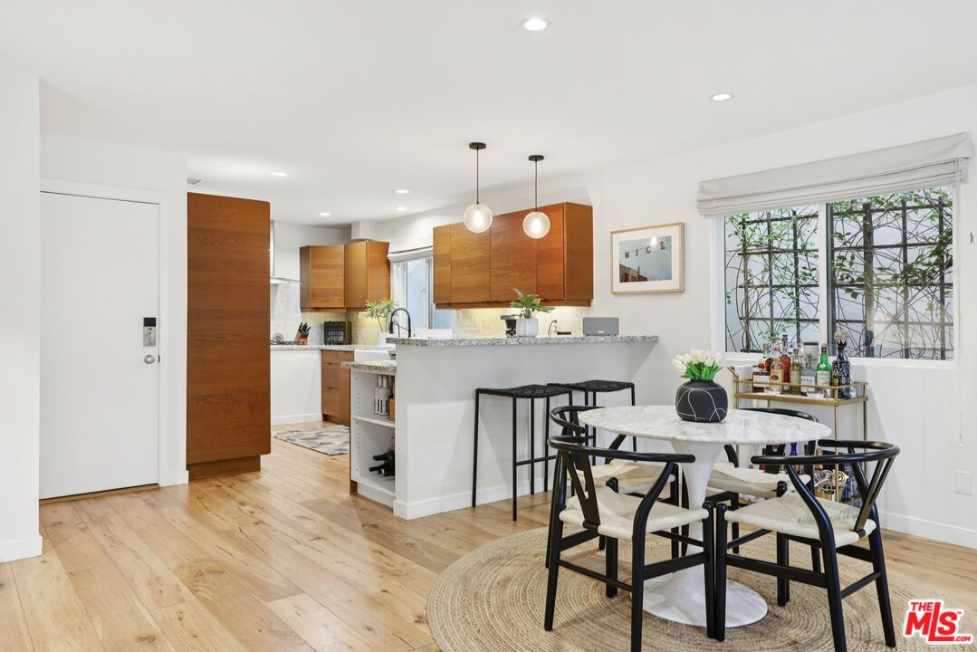 665 Washington Blvd Unit: 210