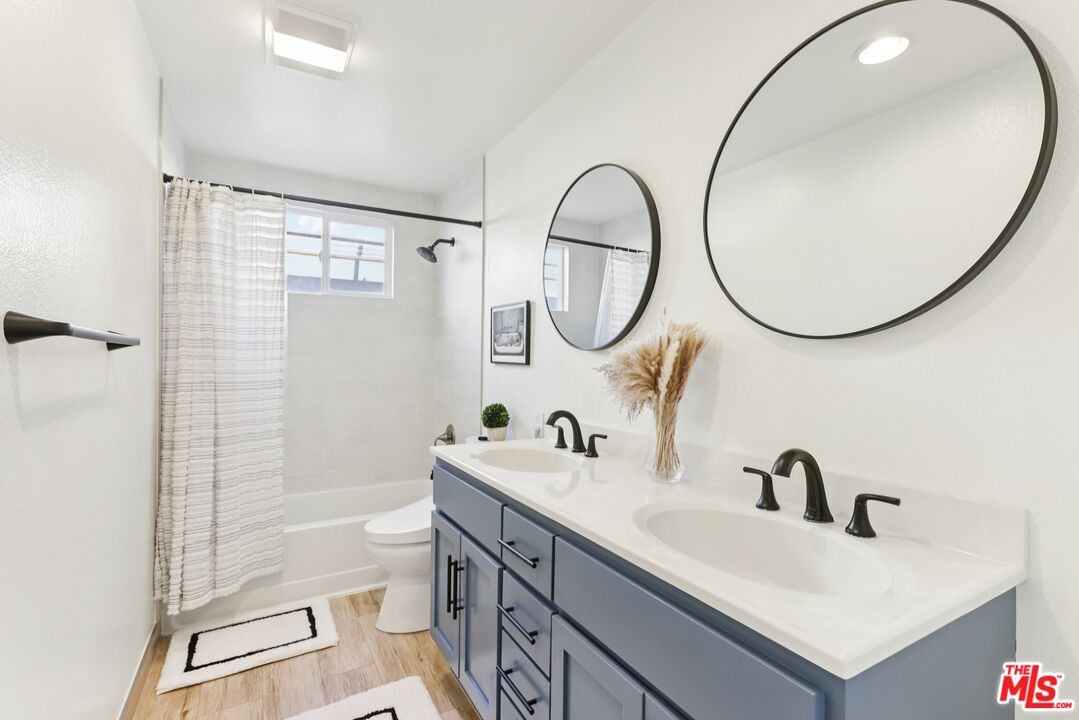 665 Washington Blvd Unit: 210