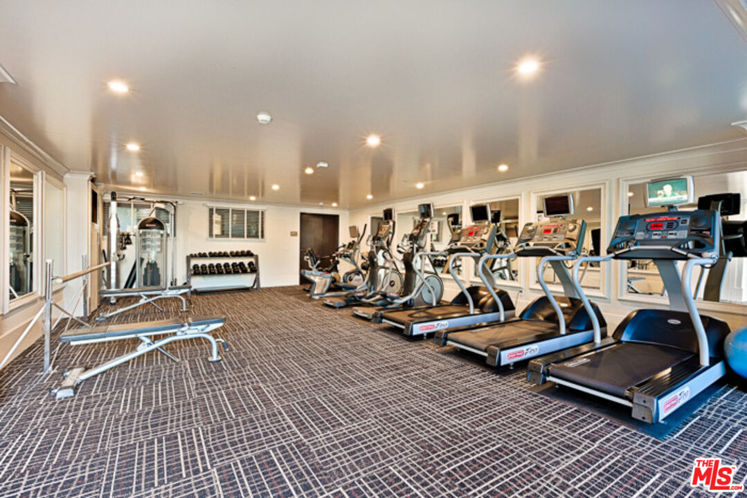 1645 N Vine St Unit: 801