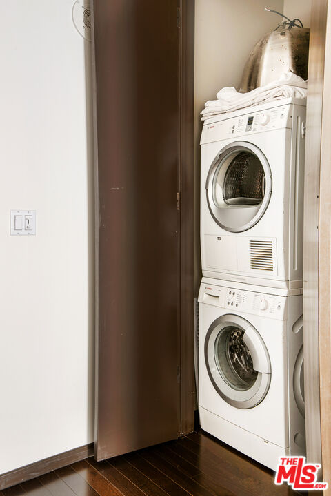 1645 N Vine St Unit: 801