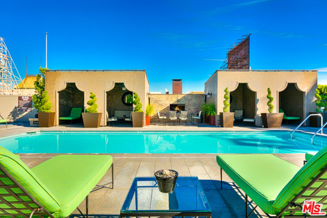 1645 N Vine St Unit: 801