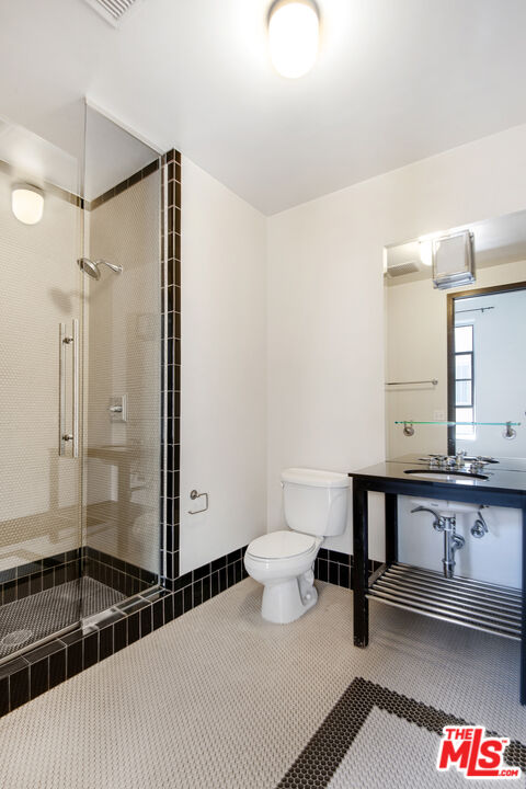 1645 N Vine St Unit: 801