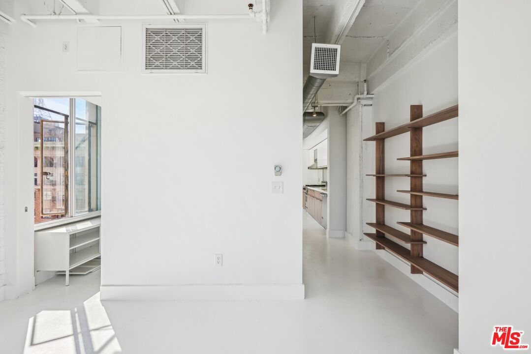 6253 Hollywood BLVD Unit: 1001