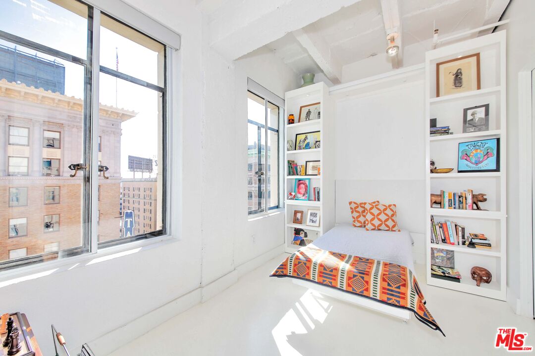 6253 Hollywood BLVD Unit: 1001