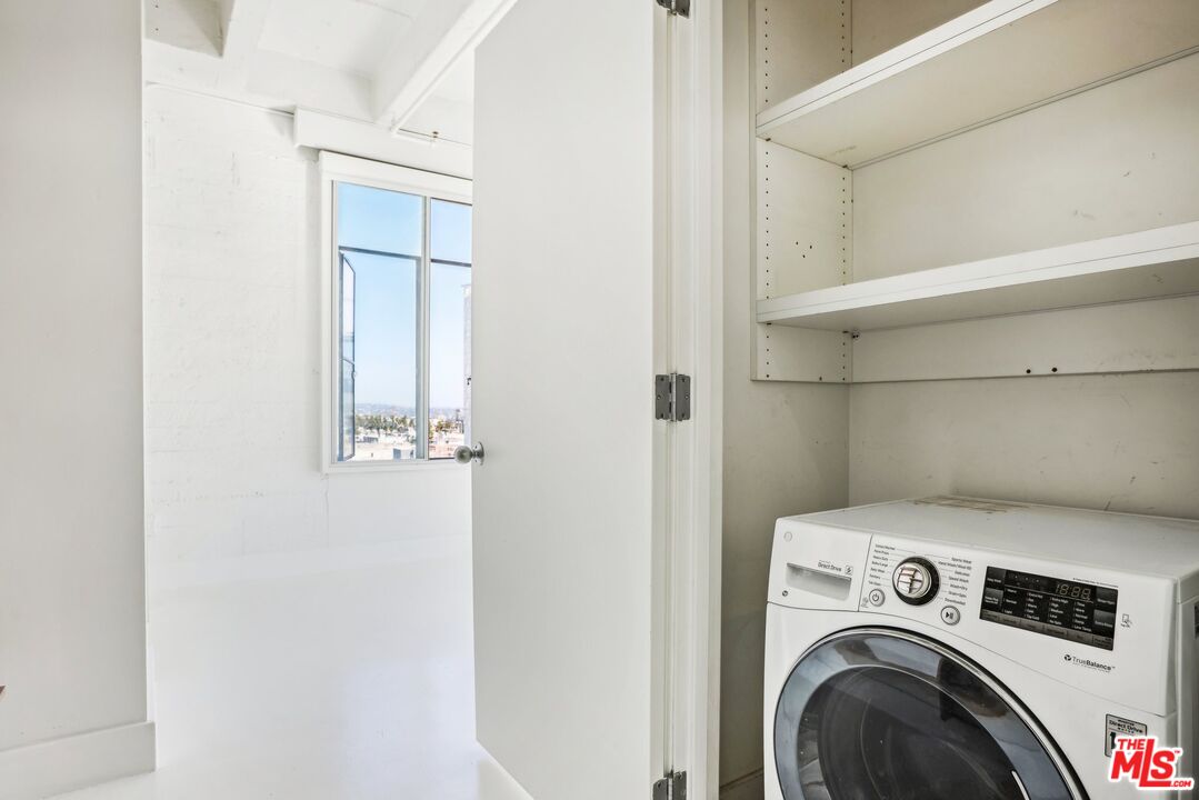 6253 Hollywood BLVD Unit: 1001