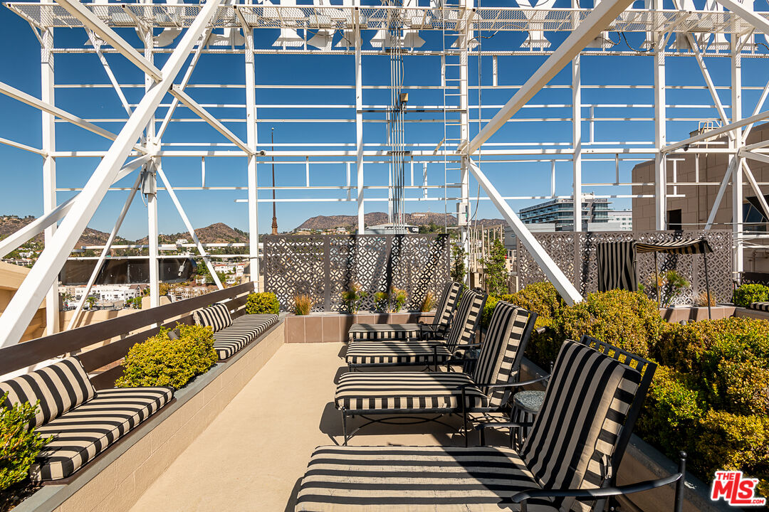 6253 Hollywood BLVD Unit: 1001