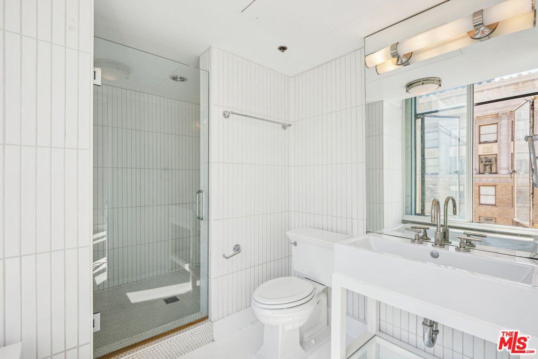 6253 Hollywood BLVD Unit: 1001