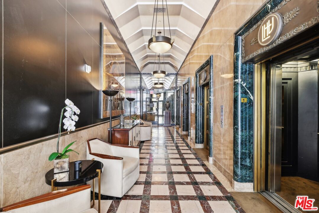 6253 Hollywood BLVD Unit: 1001