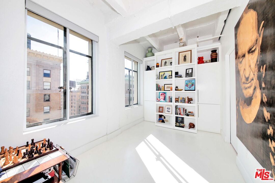 6253 Hollywood BLVD Unit: 1001