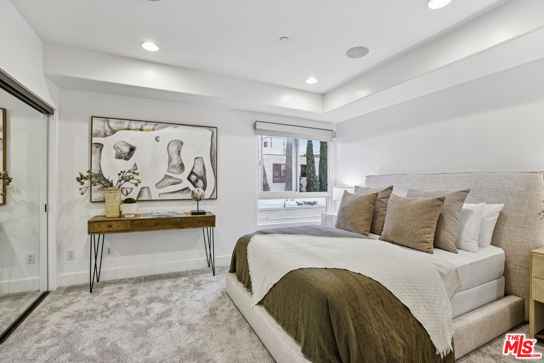 438 Arnaz Dr Unit: #103