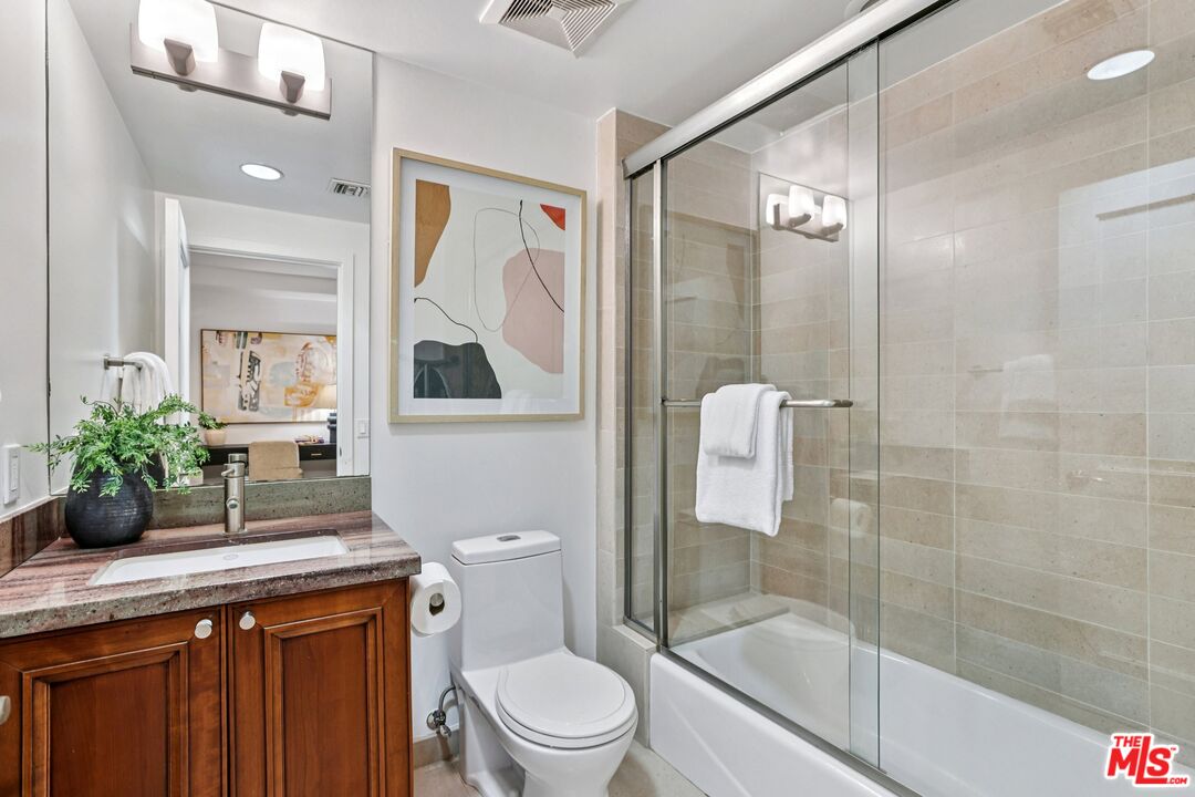 438 Arnaz Dr Unit: #103