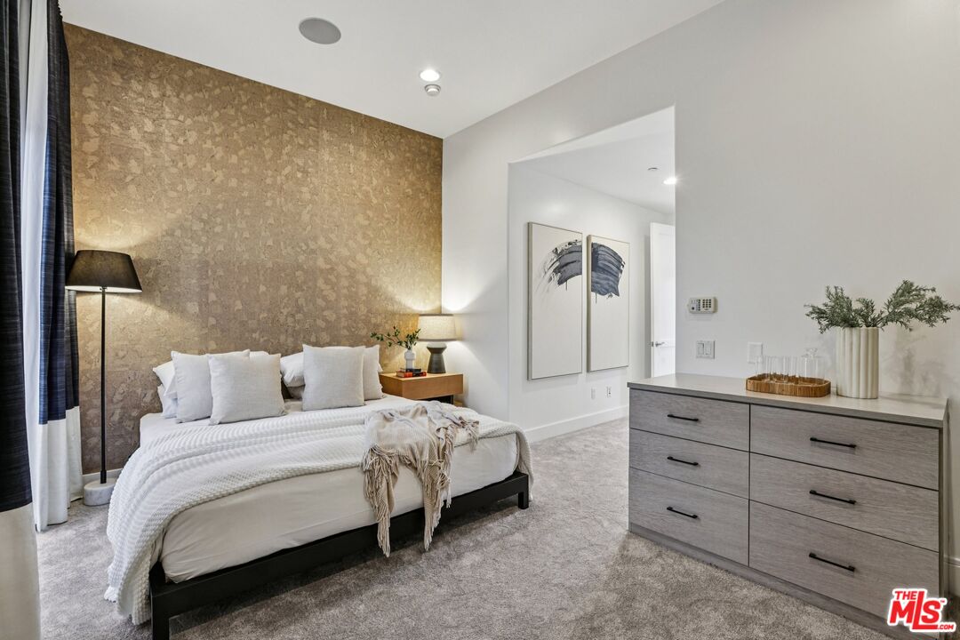 438 Arnaz Dr Unit: #103