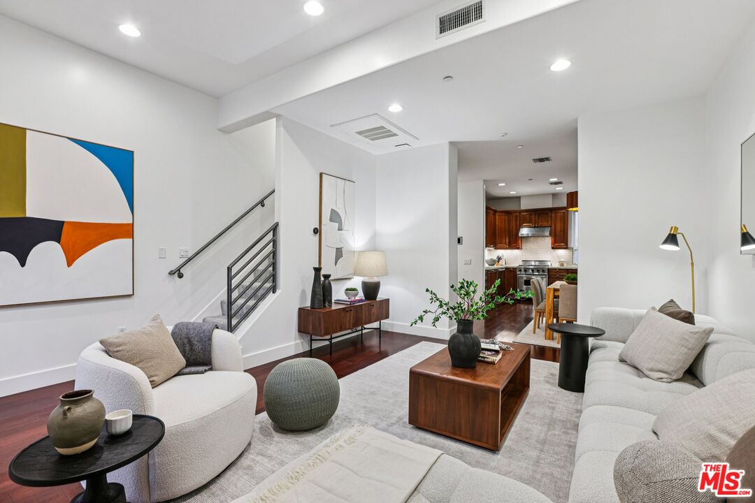 438 Arnaz Dr Unit: #103