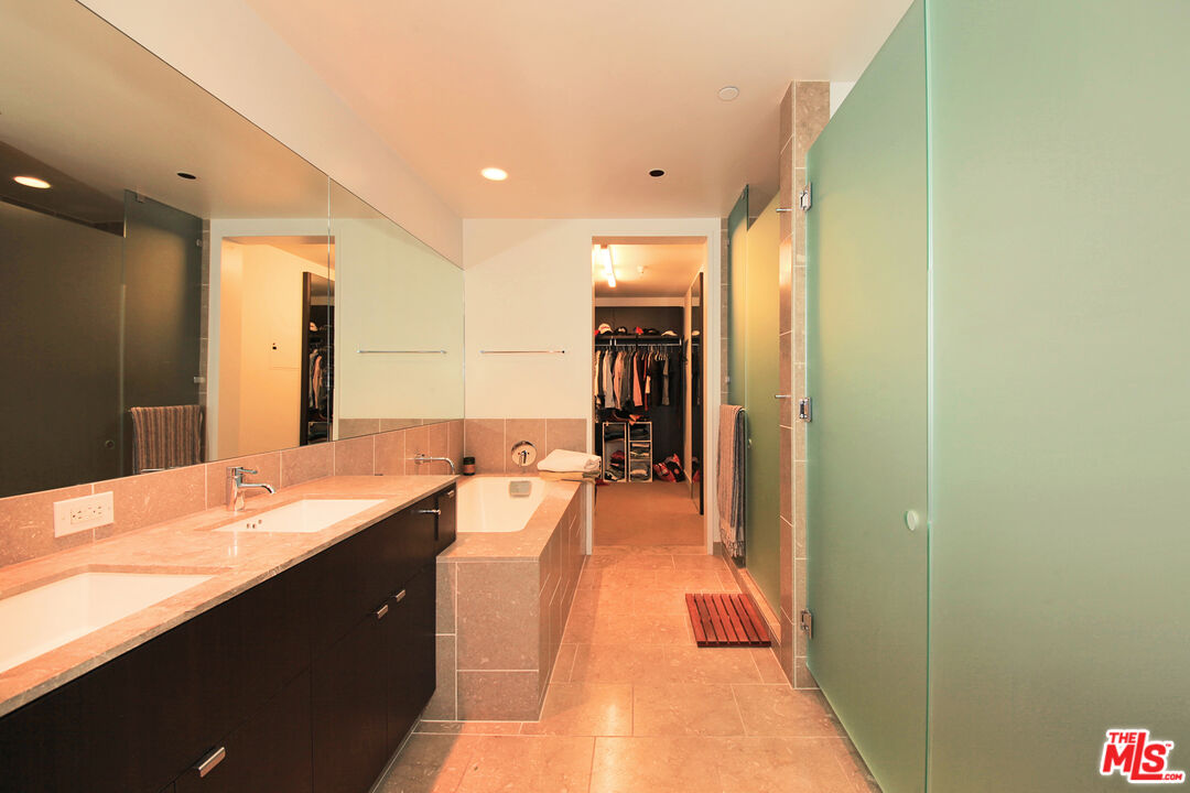 6250 HOLLYWOOD BLVD Unit: 6C