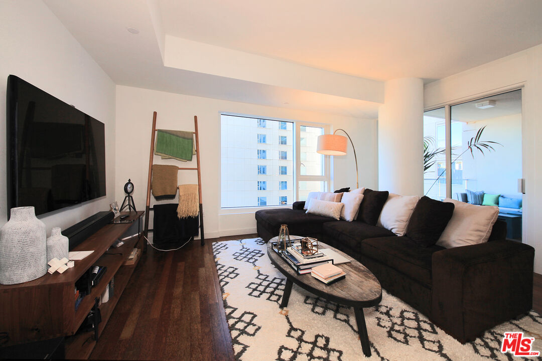6250 HOLLYWOOD BLVD Unit: 6C