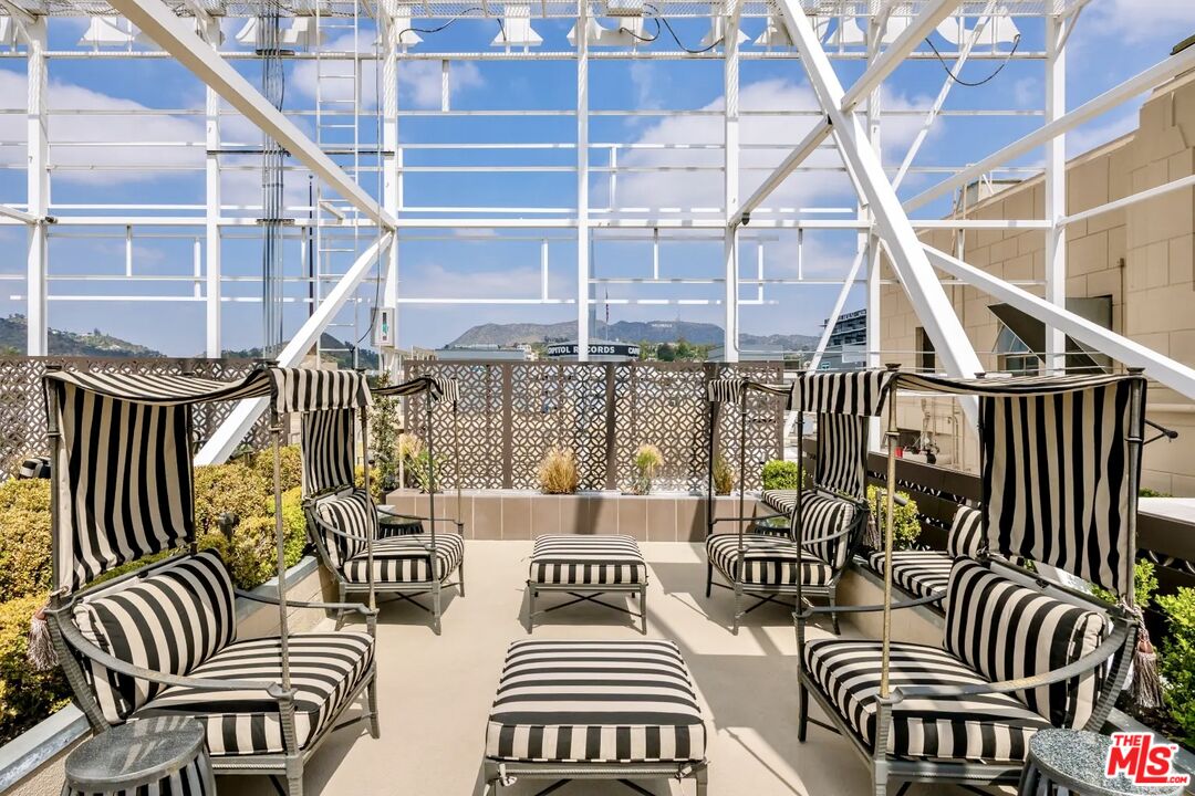 6253 Hollywood Blvd Unit: 1202