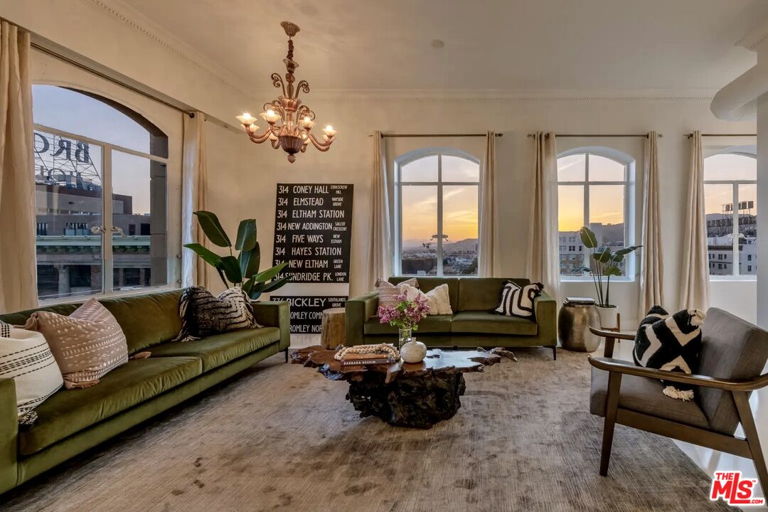 6253 Hollywood Blvd Unit: 1202