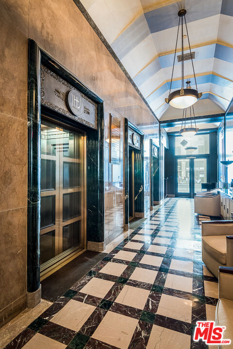 6253 Hollywood Blvd Unit: 1202