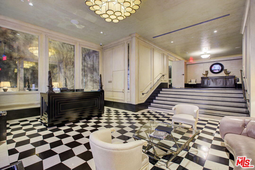 1645 N Vine St Unit: 612