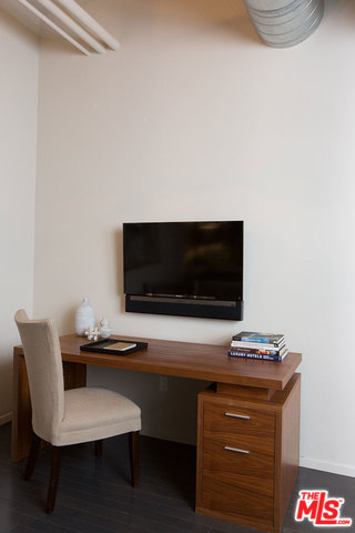 1645 N Vine St Unit: 612