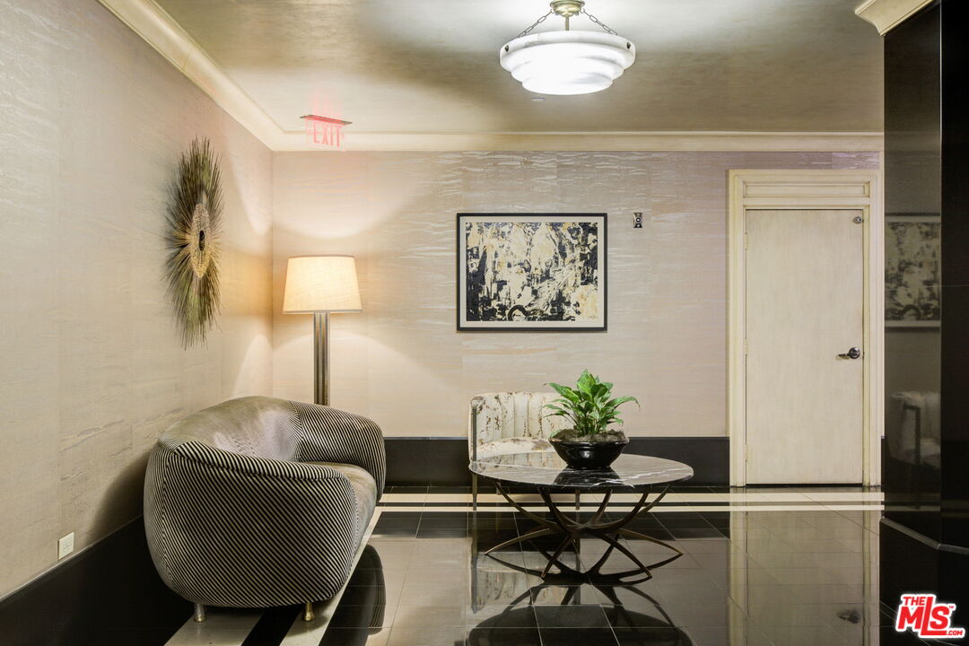 1645 N Vine St Unit: 612