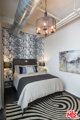 1645 N Vine St Unit: 612