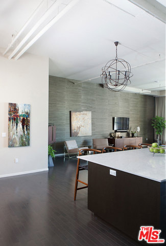 1645 N Vine St Unit: 612