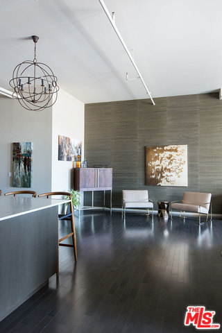 1645 N Vine St Unit: 612