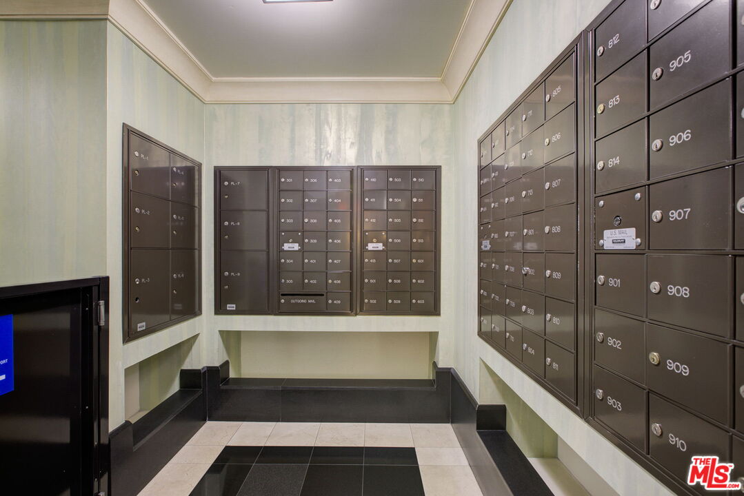 1645 N Vine St Unit: 612