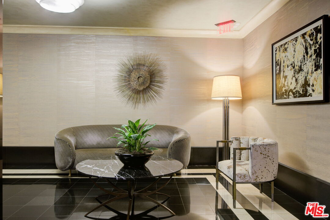 1645 N Vine St Unit: 612