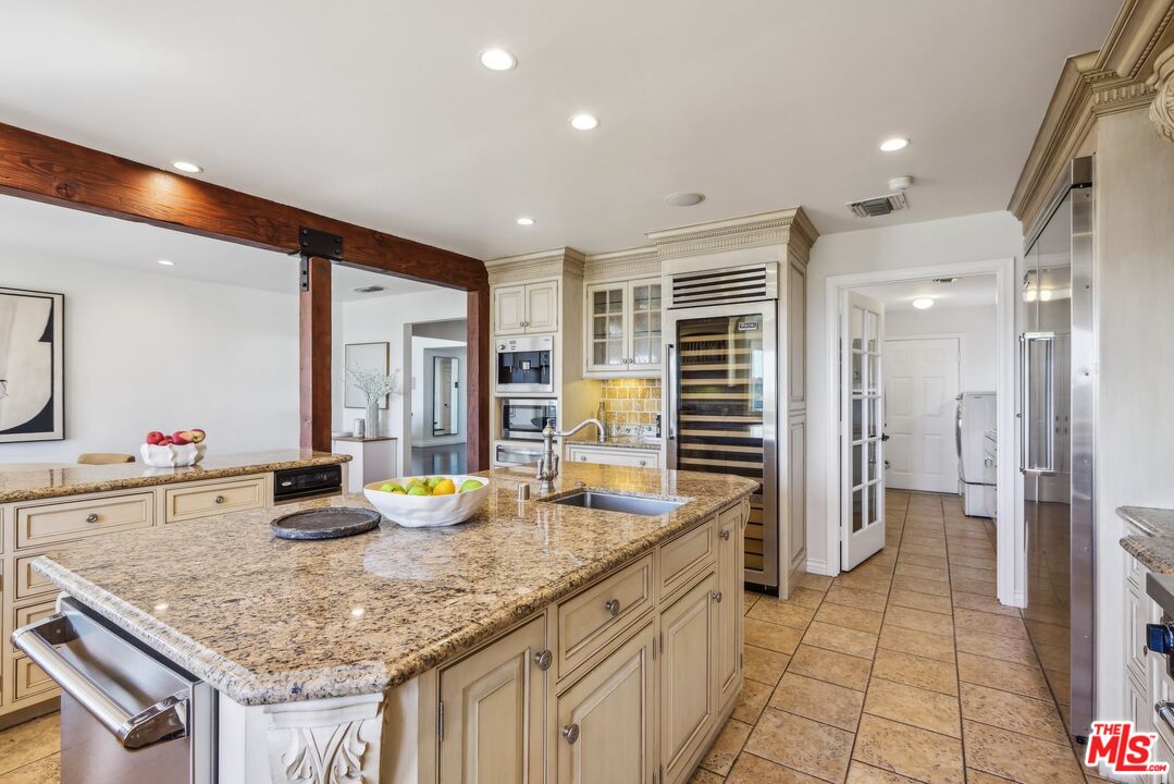 2411 Mount Olympus Dr