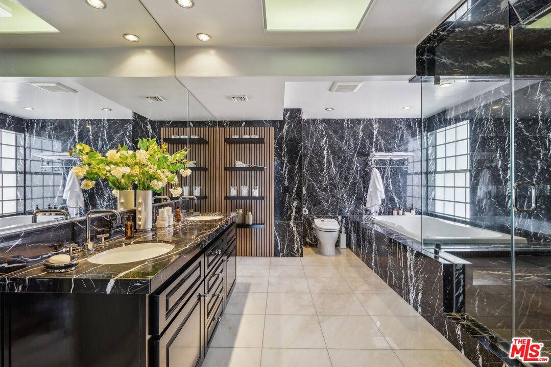 2411 Mount Olympus Dr