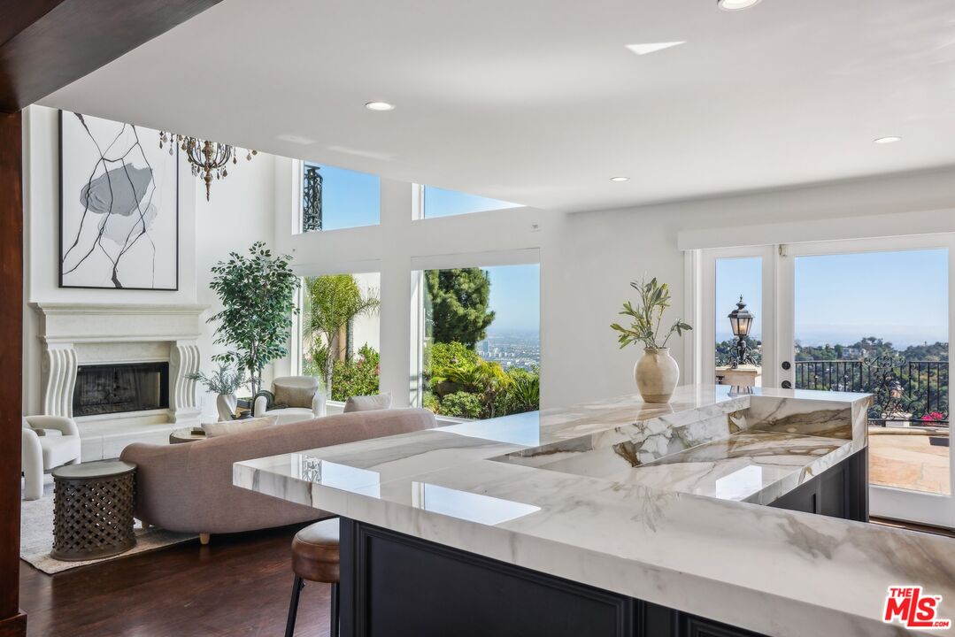 2411 Mount Olympus Dr