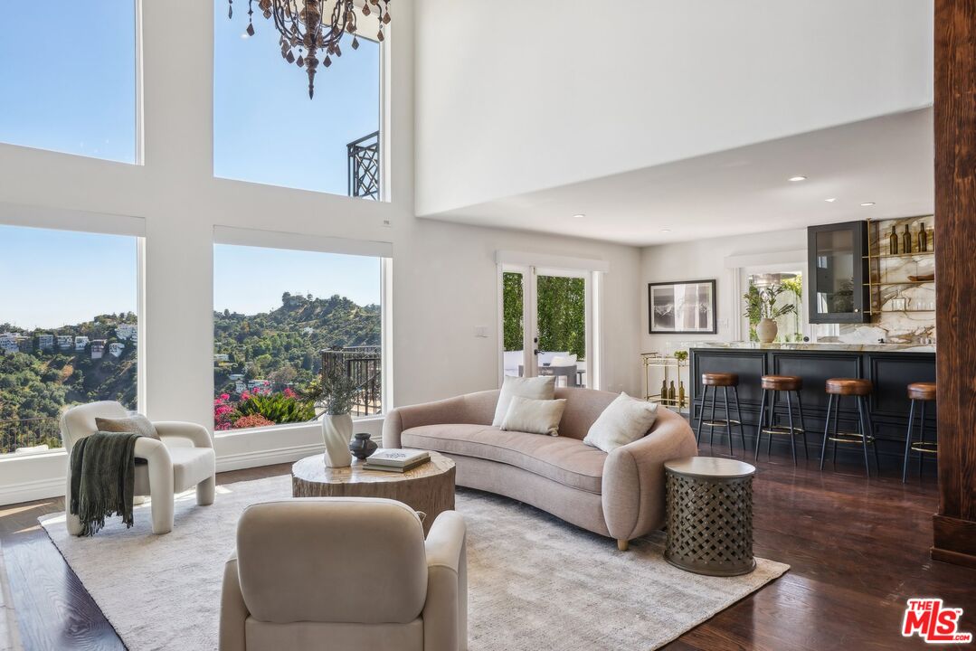 2411 Mount Olympus Dr