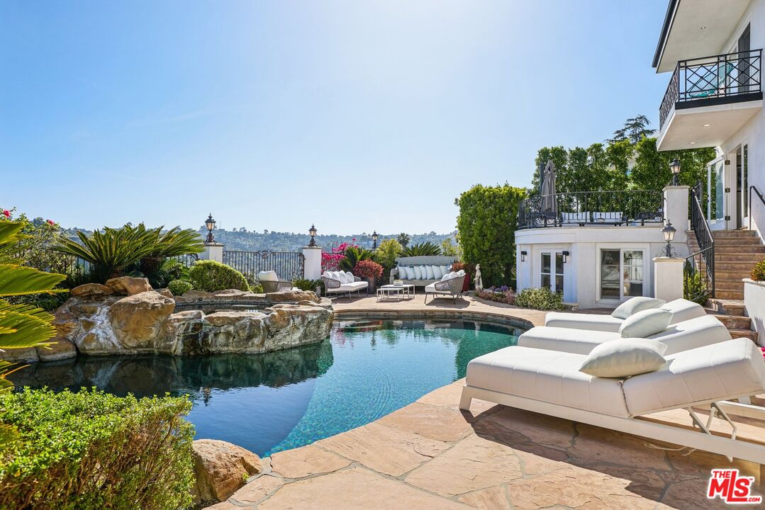 2411 Mount Olympus Dr