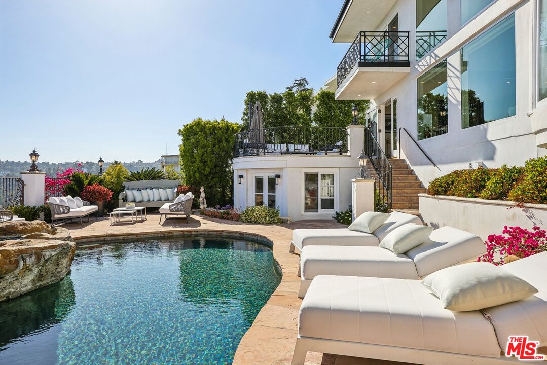 2411 Mount Olympus Dr