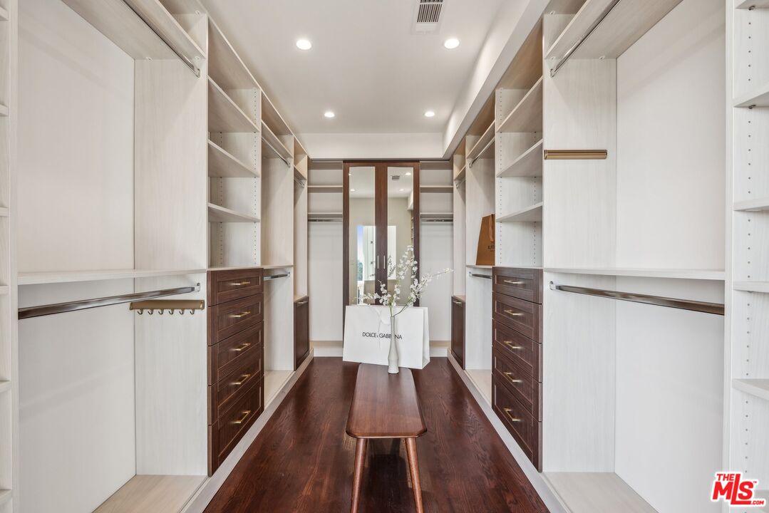 2411 Mount Olympus Dr