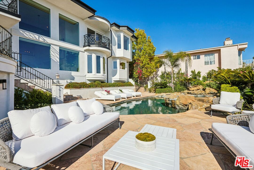 2411 Mount Olympus Dr