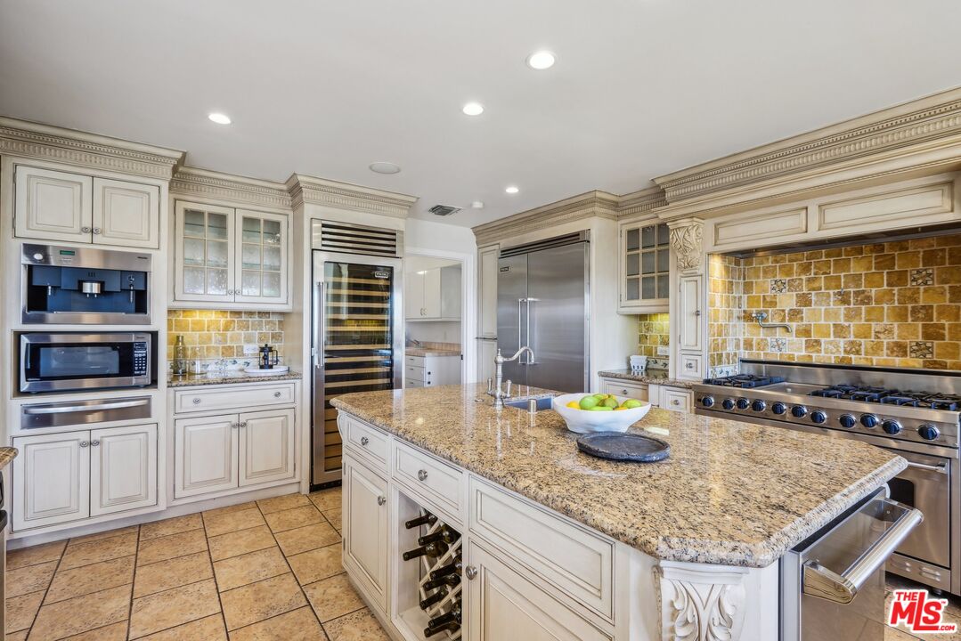 2411 Mount Olympus Dr