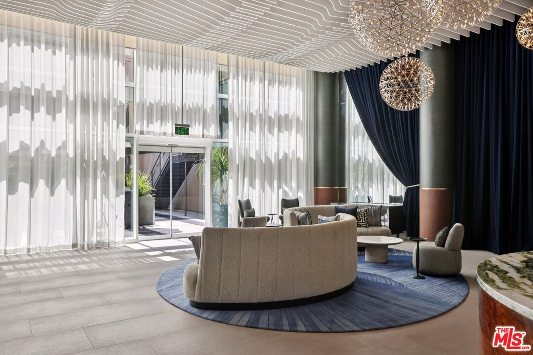 6250 Hollywood Blvd Unit: 5A