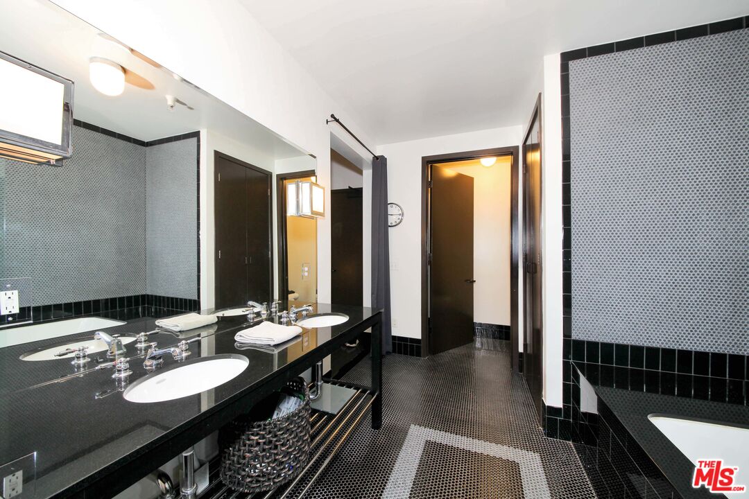 1645 N VINE ST Unit: 603