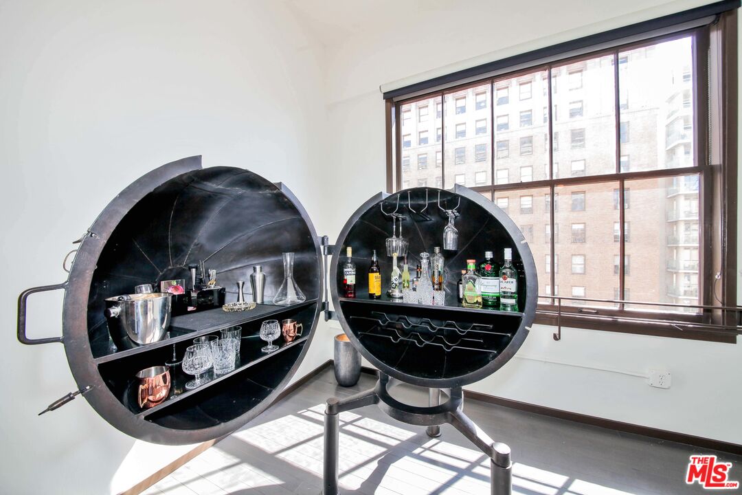 1645 N VINE ST Unit: 603